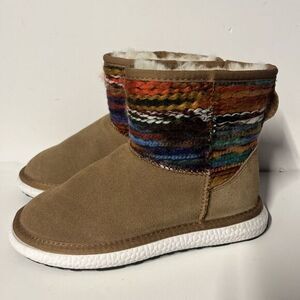 Bernie Mev Suede Shearling Boho Bootie Aztec Color Yarn Detail 6US/36 NEW NO BOX